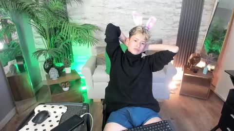 redhood_1_ online show from March 26, 2026, 5:24 am