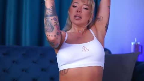Lara online show from May 15, 2026, 10:11 am
