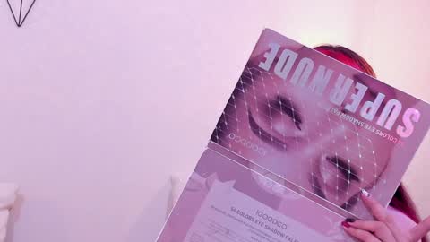 Snapshot of redmeloddy chatting on January 27, 2025, 7:35 pm Meloddy online show from January 27, 2025, 7:35 pm