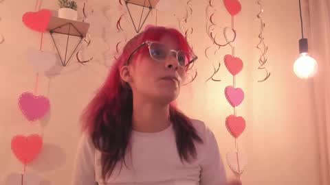 Snapshot of redmeloddy chatting on February 17, 2025, 7:53 pm Meloddy online show from February 17, 2025, 7:53 pm