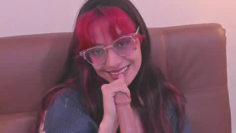 Snapshot of redmeloddy chatting on February 27, 2025, 10:42 pm Meloddy online show from February 27, 2025, 10:42 pm