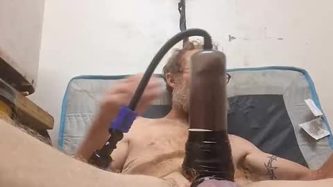 rednicedick online show from October 19, 2025, 5:19 am