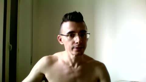 redstep0 online show from September 12, 2025, 12:05 pm