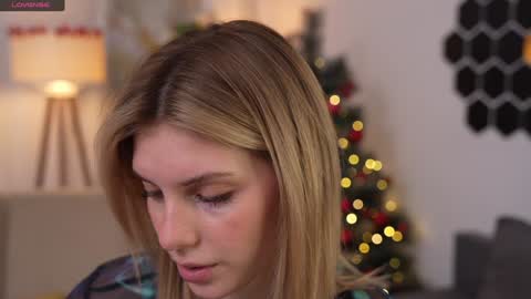 JessyinCherri yang online show from December 21, 2024, 7:13 am
