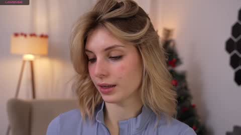 JessyinCherri yang online show from December 26, 2024, 7:13 am