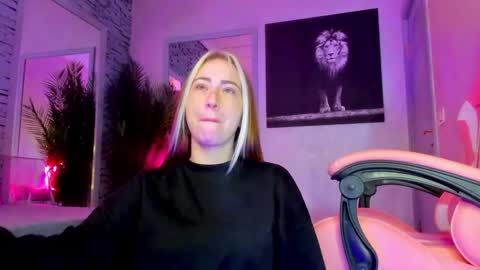 reina cummings online show from December 14, 2025, 6:30 am