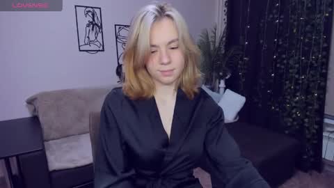 RemiPeach online show from May 31, 2026, 6:20 pm