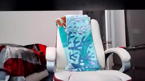 Snapshot of remmi556692 chatting on November 13, 2025, 3:33 pm remmi556692 online show from November 13, 2025, 3:33 pm