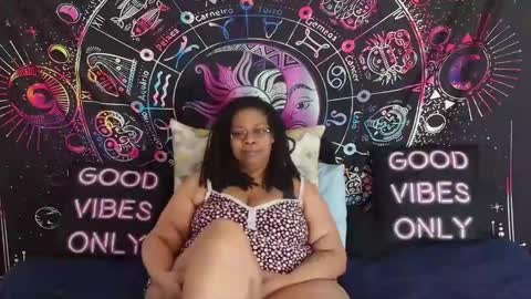 Snapshot of renaecumsalot chatting on February 24, 2025, 6:36 pm RenaeCumsAlot online show from February 24, 2025, 6:36 pm