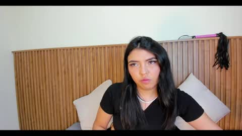 Renata aura online show from June 21, 2026, 4:15 am
