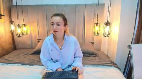 renata_fitnes online show from June 2, 2026, 12:18 pm