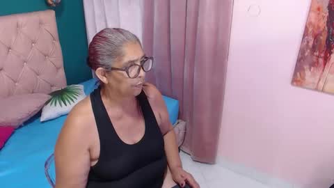 renata_milf_ online show from October 23, 2025, 11:53 am