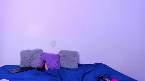 Renata  online show from April 19, 2026, 6:10 pm