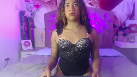 Snapshot of renata_valentina chatting on April 28, 2026, 6:40 am RENATA VALENTINA online show from April 28, 2026, 6:40 am