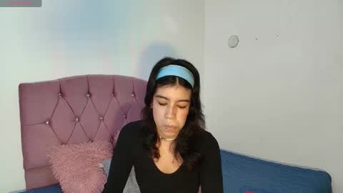 renata_velvet online show from April 14, 2026, 11:38 am