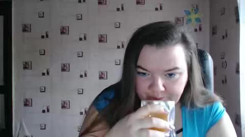 renataoia online show from January 25, 2025, 11:02 am