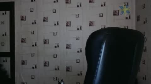 renataoia online show from February 11, 2025, 4:13 pm