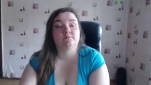 renataoia online show from February 25, 2025, 11:41 am