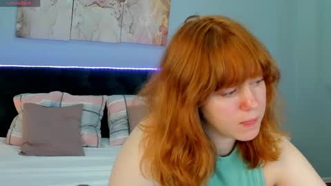 Snapshot of reneefoxy_ chatting on June 10, 2026, 1:06 am reneefoxy_ online show from June 10, 2026, 1:06 am