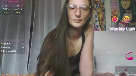 Reneeluvs online show from September 13, 2025, 6:02 am