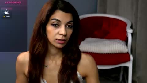 Rena online show from November 28, 2025, 1:25 pm