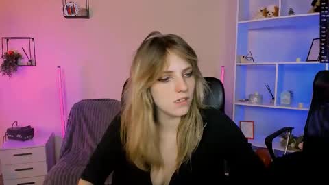 Sweet Renesmee online show from November 11, 2025, 10:04 am