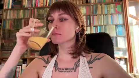 Snapshot of retromarie chatting on June 12, 2026, 5:06 am Rie online show from June 12, 2026, 5:06 am