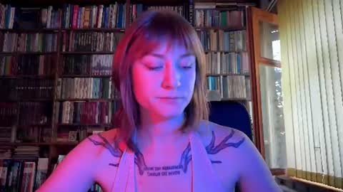 Snapshot of retromarie chatting on June 24, 2026, 2:49 pm Rie online show from June 24, 2026, 2:49 pm