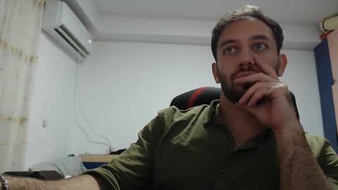 Snapshot of revivedunknown chatting on December 2, 2024, 10:12 pm Chris online show from December 2, 2024, 10:12 pm