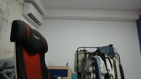 Snapshot of revivedunknown chatting on December 24, 2024, 10:06 pm Chris online show from December 24, 2024, 10:06 pm