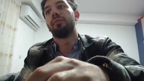 Snapshot of revivedunknown chatting on December 25, 2024, 5:05 pm Chris online show from December 25, 2024, 5:05 pm