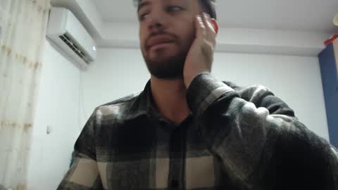 Snapshot of revivedunknown chatting on January 11, 2025, 9:04 pm Chris online show from January 11, 2025, 9:04 pm