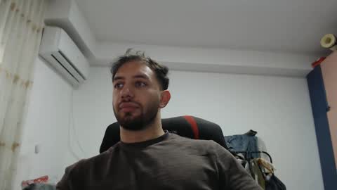 Snapshot of revivedunknown chatting on February 1, 2025, 1:41 pm Chris online show from February 1, 2025, 1:41 pm