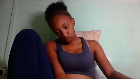 rhesa404090 online show from March 9, 2026, 5:44 am