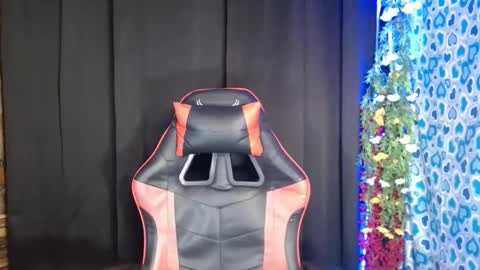 rhianesassy online show from February 3, 2025, 6:02 am