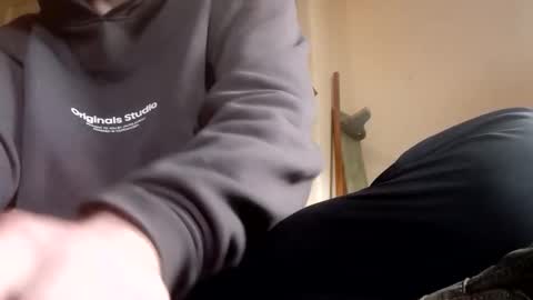 rhyssss13 online show from September 18, 2025, 11:56 am