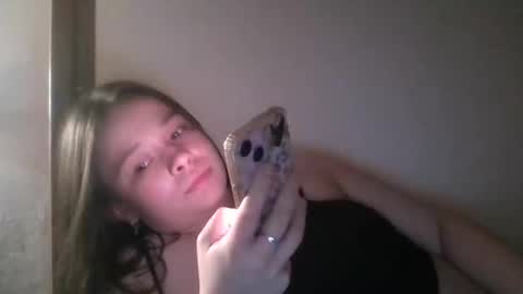 Snapshot of rialowelyt chatting on May 25, 2026, 11:33 pm RiaLowelyt online show from May 25, 2026, 11:33 pm
