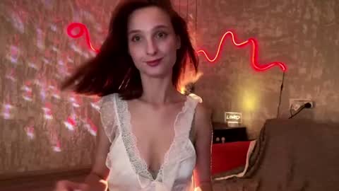 Snapshot of riana_razz chatting on June 25, 2026, 8:19 am riana_razz online show from June 25, 2026, 8:19 am
