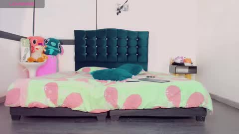 Rianna Garcia online show from February 22, 2025, 10:42 pm