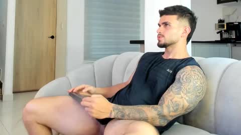 ricardogonzalez666 online show from April 15, 2026, 1:07 pm