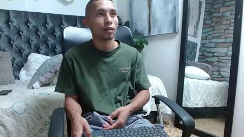 richar_voller online show from March 5, 2025, 4:13 pm