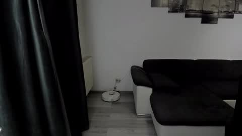 RichardDarell online show from September 13, 2025, 4:56 am