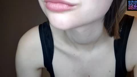 Luna online show from April 10, 2026, 6:23 pm