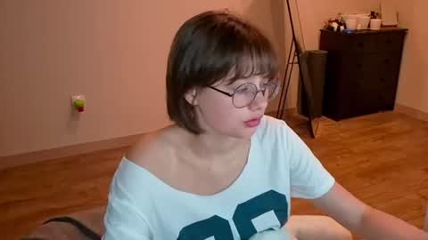 Snapshot of richardlundsten chatting on July 13, 2026, 7:27 pm Luna online show from July 13, 2026, 7:27 pm