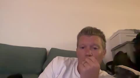 richiee3891 online show from May 15, 2026, 9:55 pm
