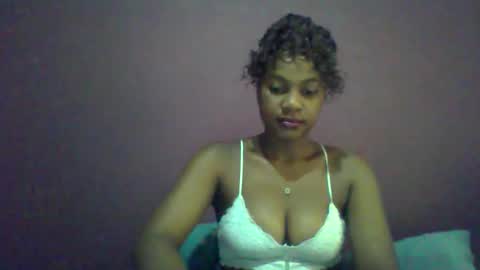 ricie001 online show from April 12, 2026, 8:41 am