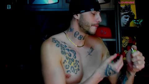 Snapshot of rickg_oficial chatting on October 24, 2025, 10:50 pm RICKG online show from October 24, 2025, 10:50 pm