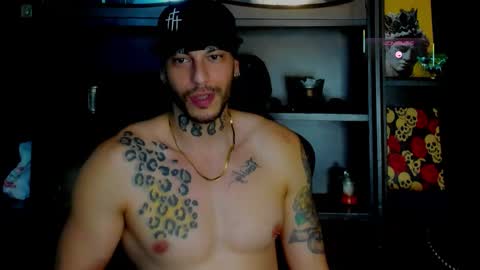 Snapshot of rickg_oficial chatting on October 28, 2025, 11:51 pm RICKG online show from October 28, 2025, 11:51 pm