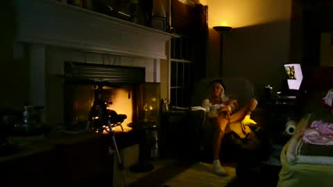 PINK HOLE TWINK online show from September 26, 2025, 4:05 am