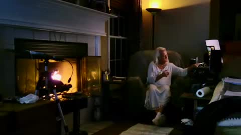 PINK HOLE TWINK online show from November 6, 2025, 7:09 am